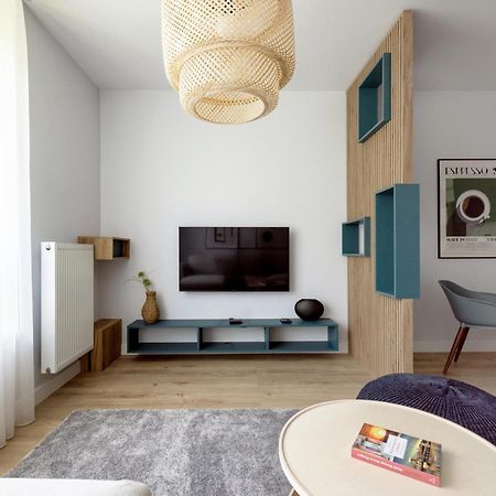 Elegant Home Overlooking The Music Academy Будапеща Екстериор снимка